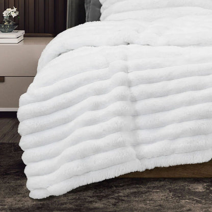 Ardor Jax White Chunky Faux Fur Quilt Cover Set King